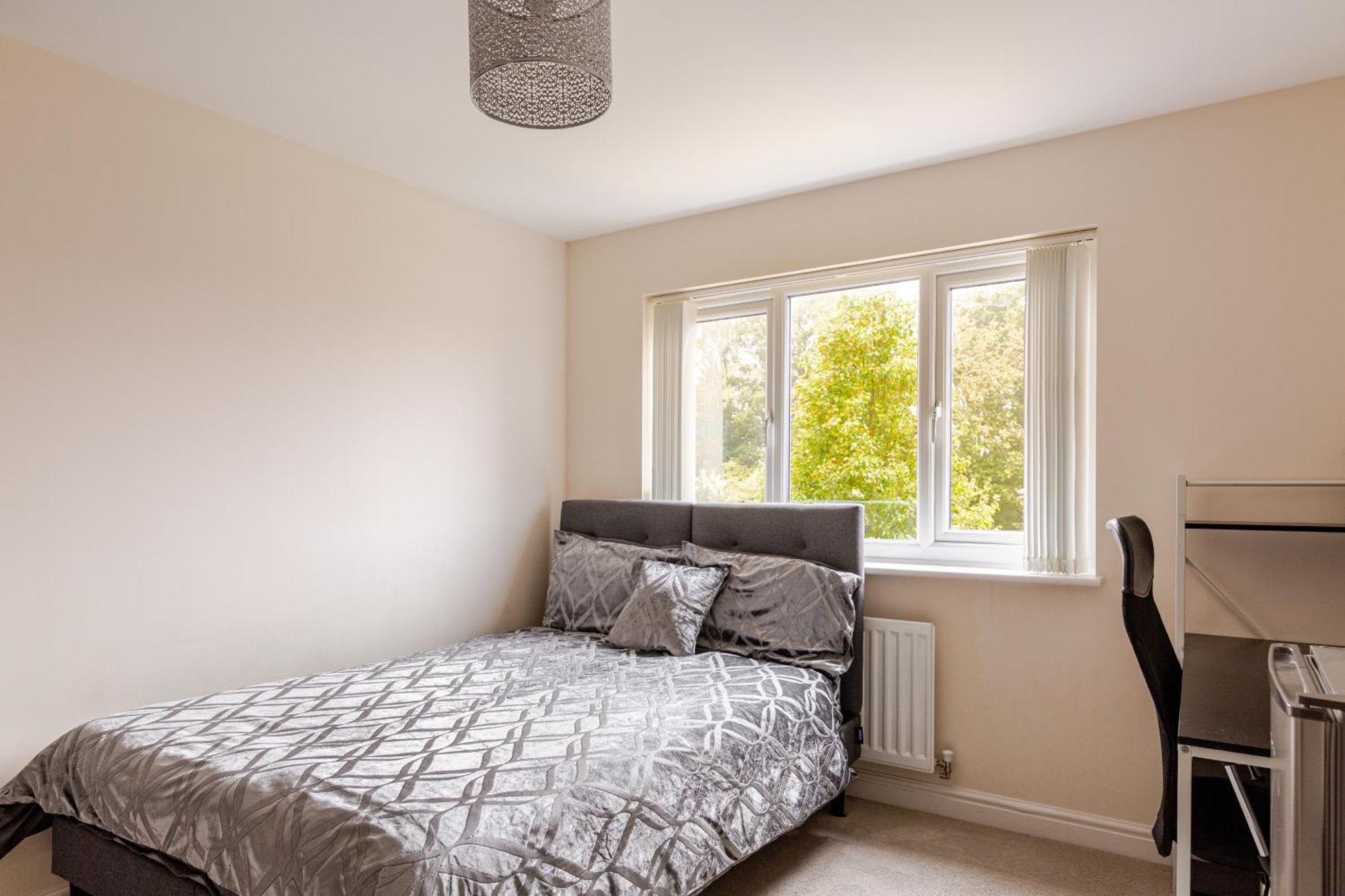 Large Double Room & Private Ensuite Bathroom, Badbury Park, Swindon, Near Great Western Hospital Dış mekan fotoğraf